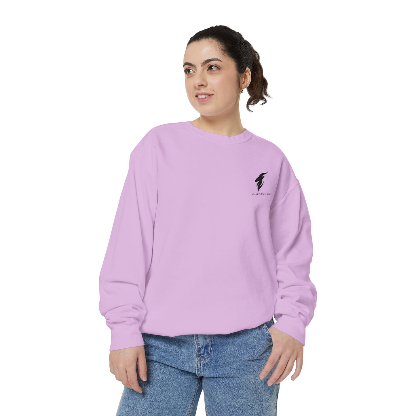 Cozy Unisex Garment-Dyed Sweatshirt - Casual Comfort for Every Occasion