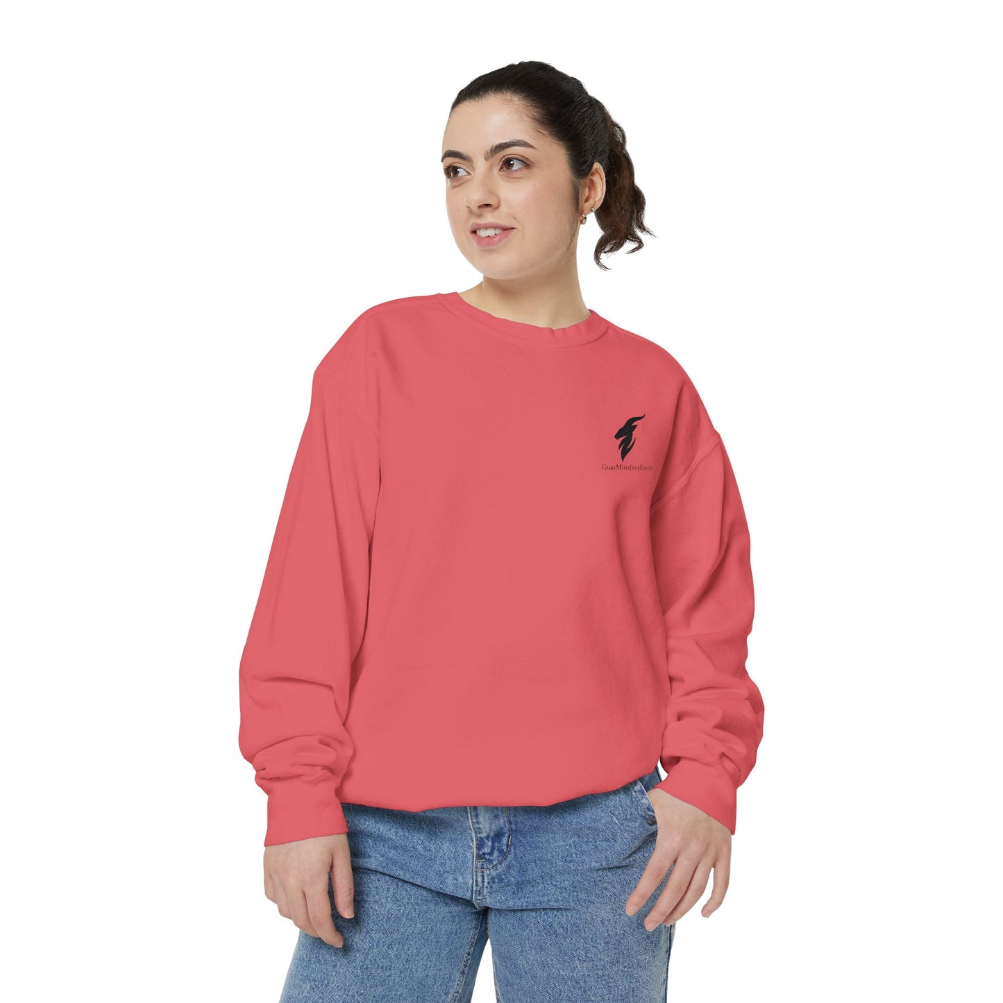 Cozy Unisex Garment-Dyed Sweatshirt - Casual Comfort for Every Occasion
